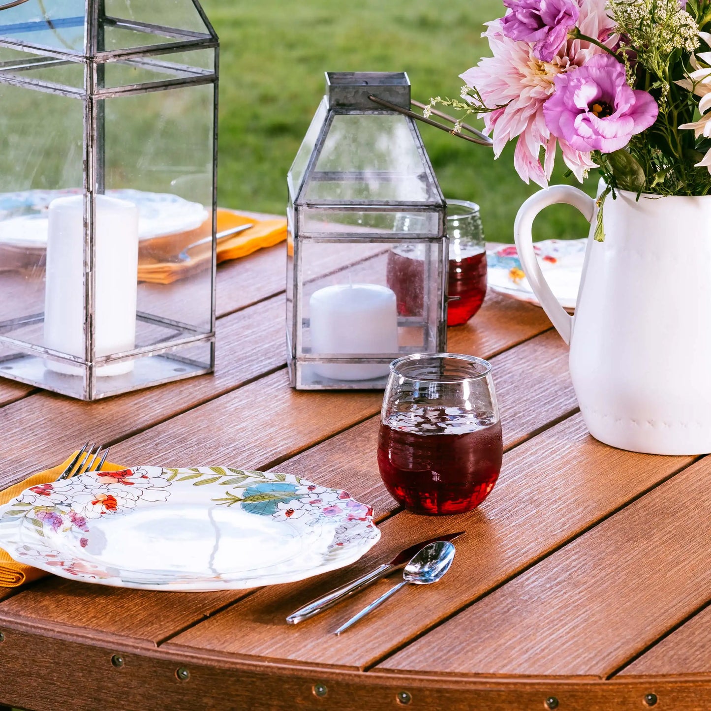 LuxCraft 4' x 6' Oval Table