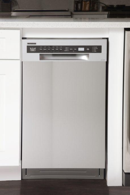 Kucht 18″ Dishwasher, Front Control, Stainless Steel Tub, K7740D