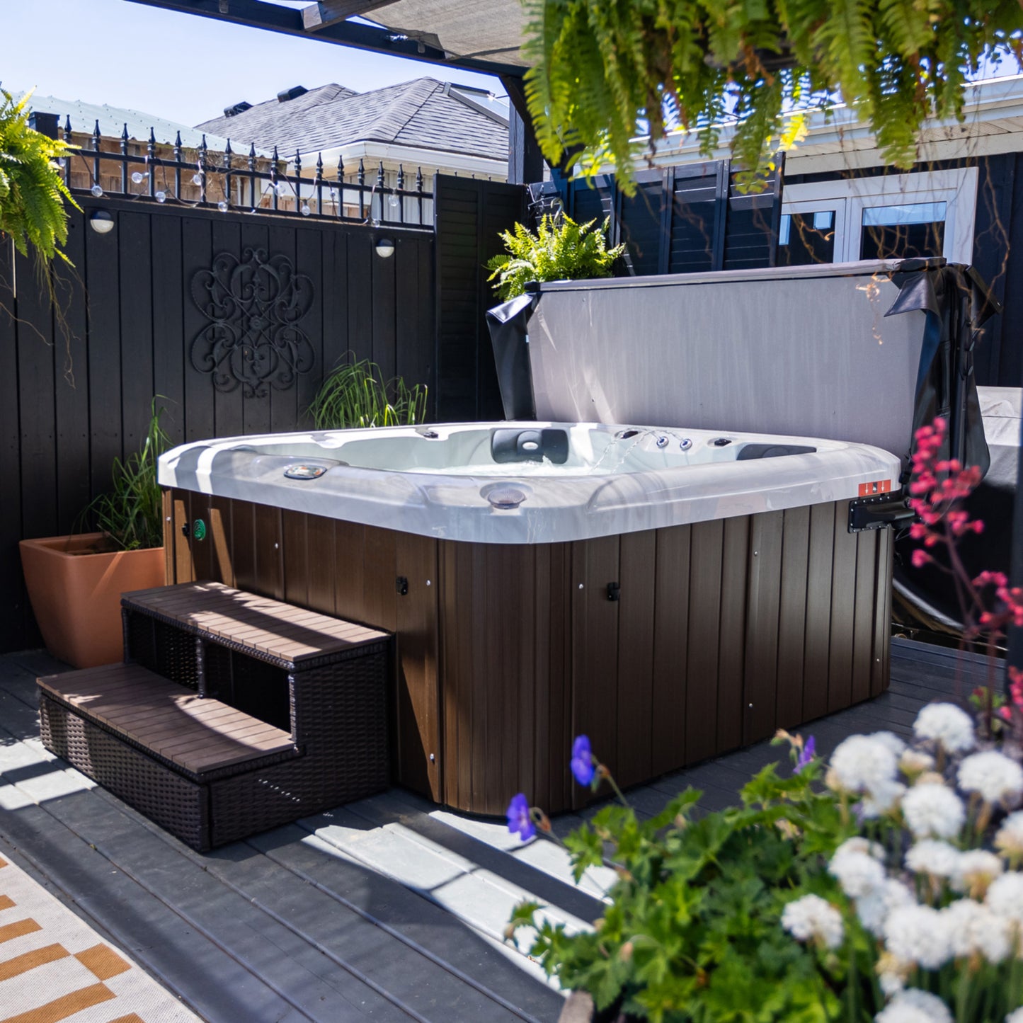 Liberty Spas LYS5000 Luxury 240V 6 Person Spa