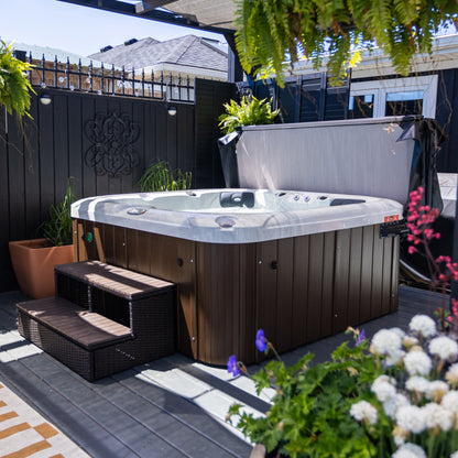 Liberty Spas LYS5000 Luxury 240V 6 Person Spa