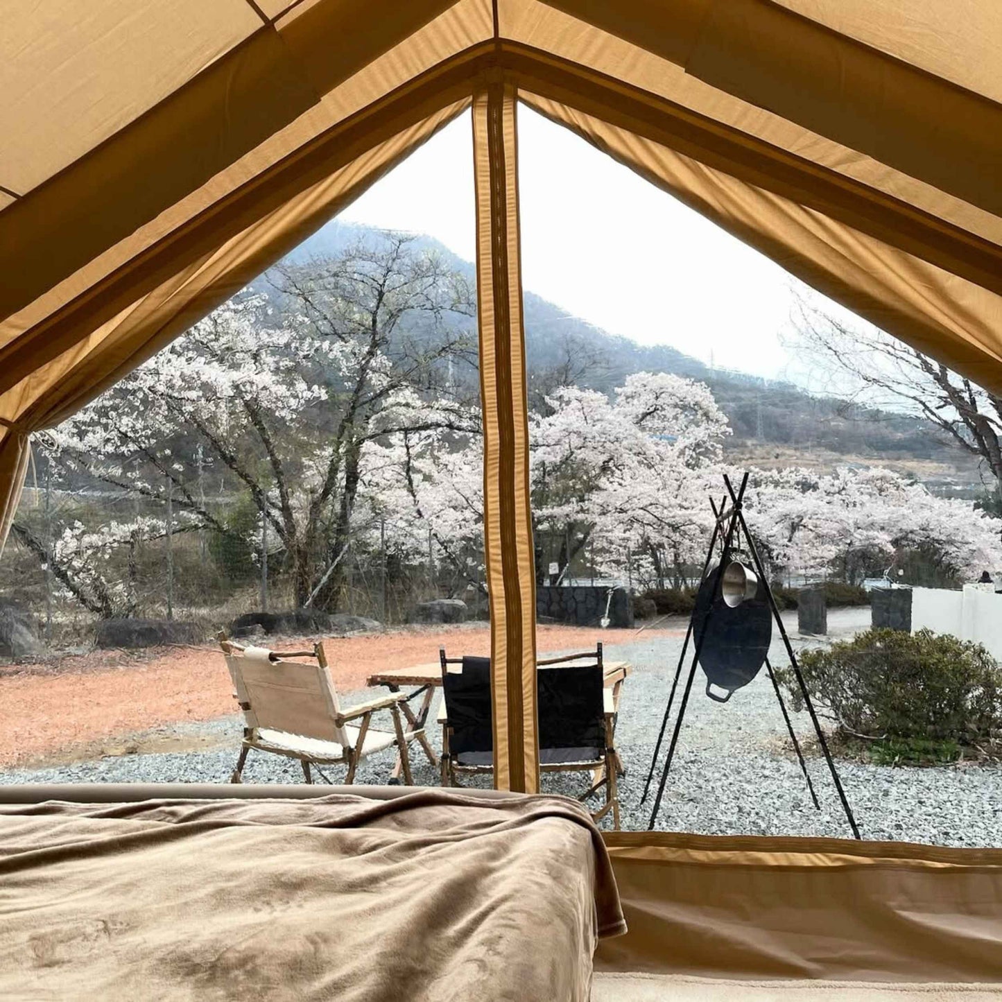 Coody Familia AirTent 13.6 Beige + Stove Caminus M - Inflatable Tents for Camping with Wood Stove